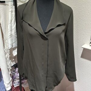 Aritzia Babaton Rena Blouse Collared Long Sleeve Flowy Top in Olive Green